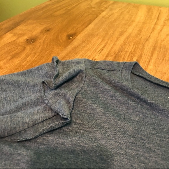 Torrid Classic Fit Ice Blue Ruffled Tee Long Sleeve TShirt Womens Size 00 - Picture 5 of 8